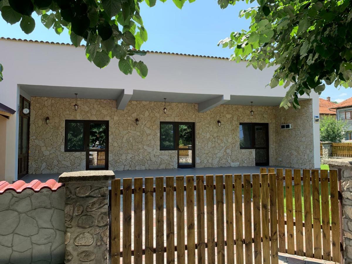 Apartamento Casa Roka Ieşelniţa Exterior foto