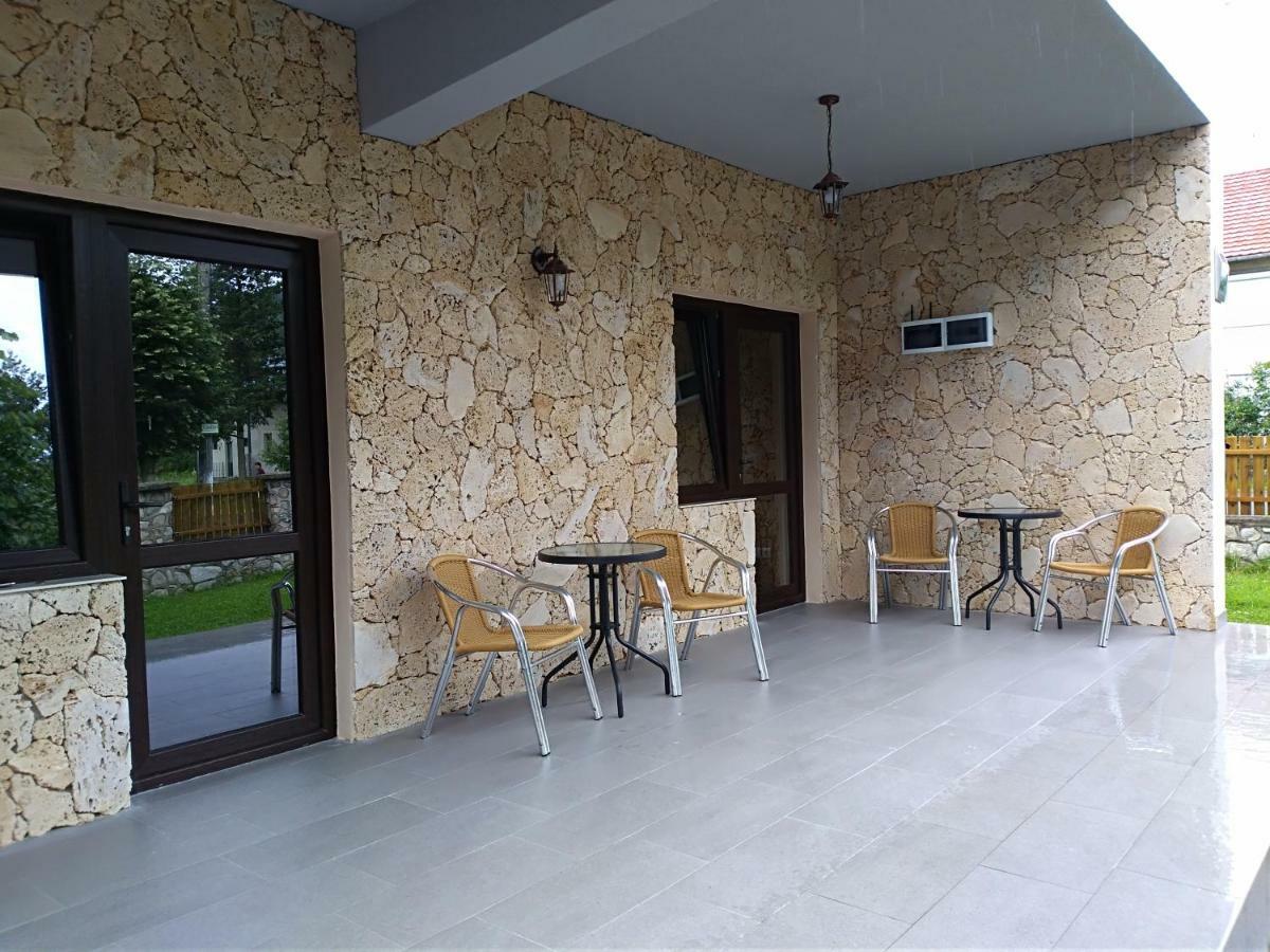 Apartamento Casa Roka Ieşelniţa Exterior foto