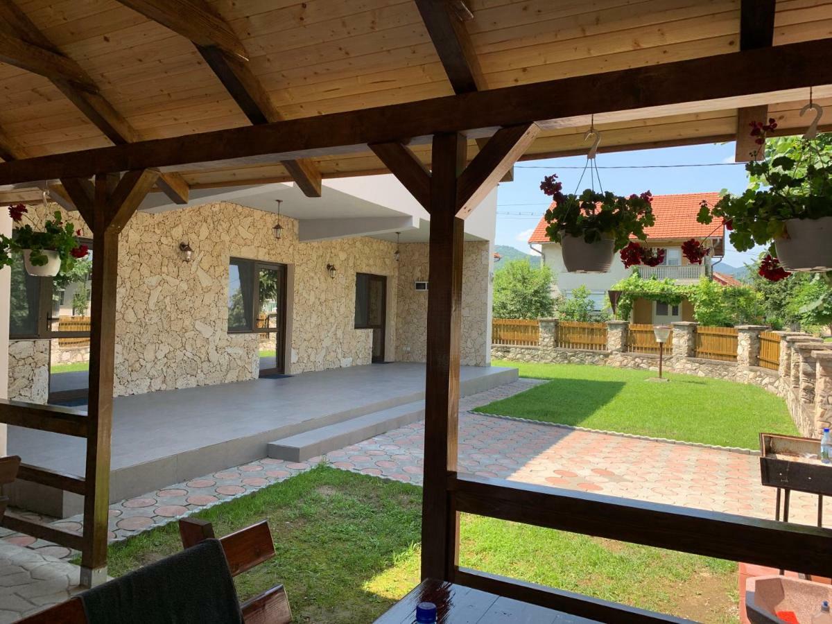 Apartamento Casa Roka Ieşelniţa Exterior foto