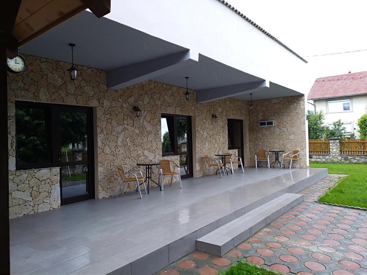 Apartamento Casa Roka Ieşelniţa Exterior foto